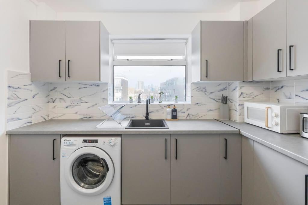 Shard View 2Br Next Tower Bridge Apartment London Luaran gambar