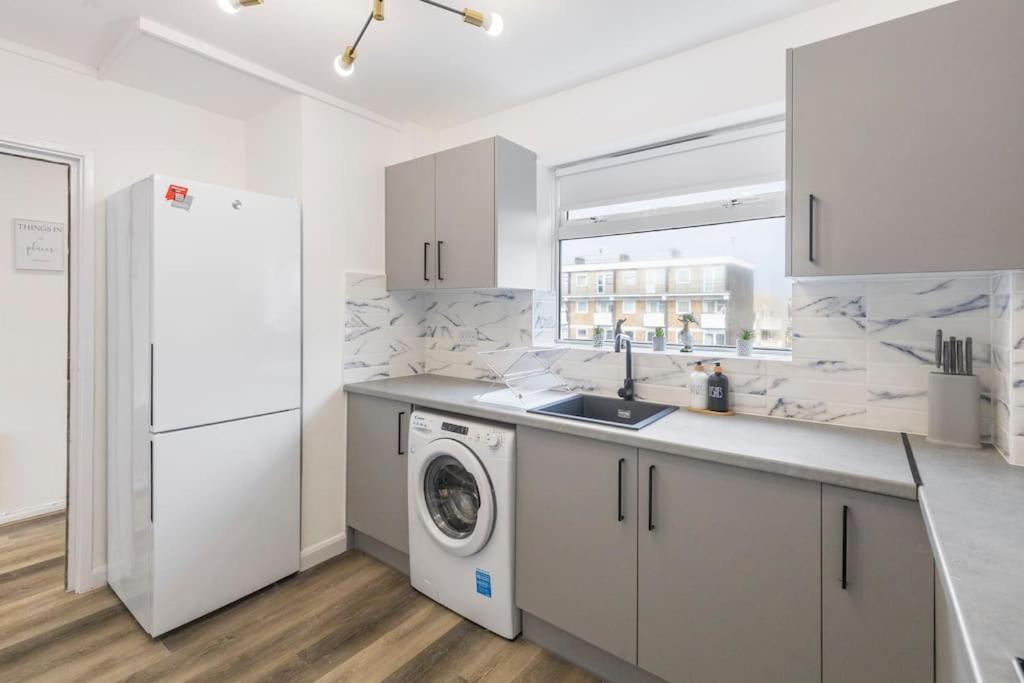 Shard View 2Br Next Tower Bridge Apartment London Luaran gambar